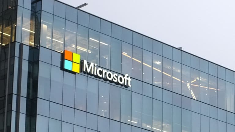 Microsoft logo på byggning