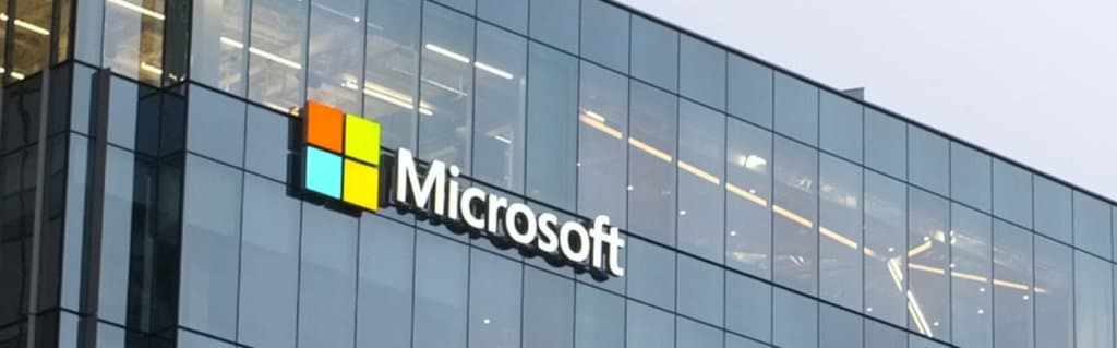 Microsoft logo på byggning
